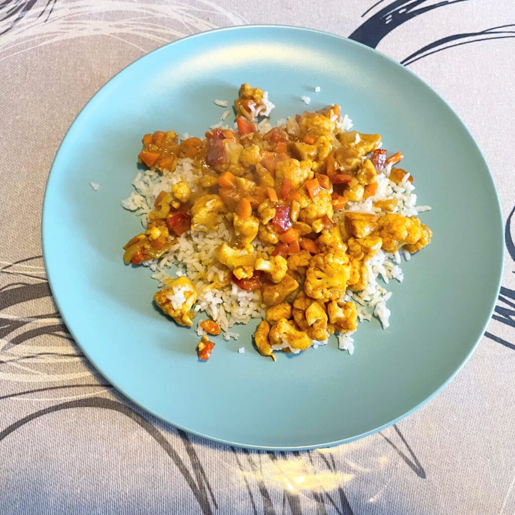 Bloemkool curry pasta